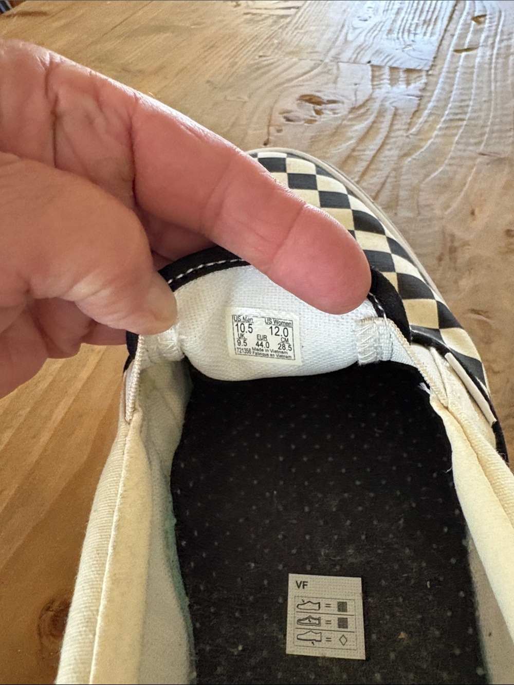 Vans slip ons. - Picture 4 of 4